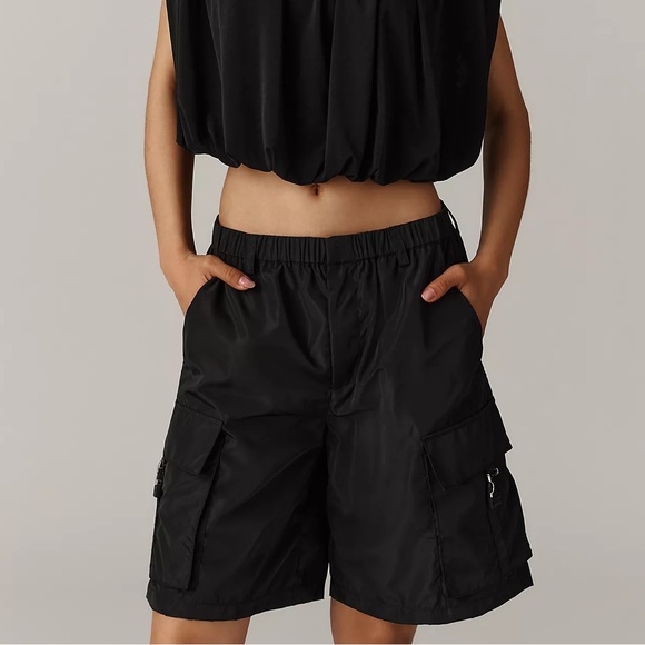 NWOT By Anthropologie Cargo Shorts Black - Sz Medium - Picture 4 of 14